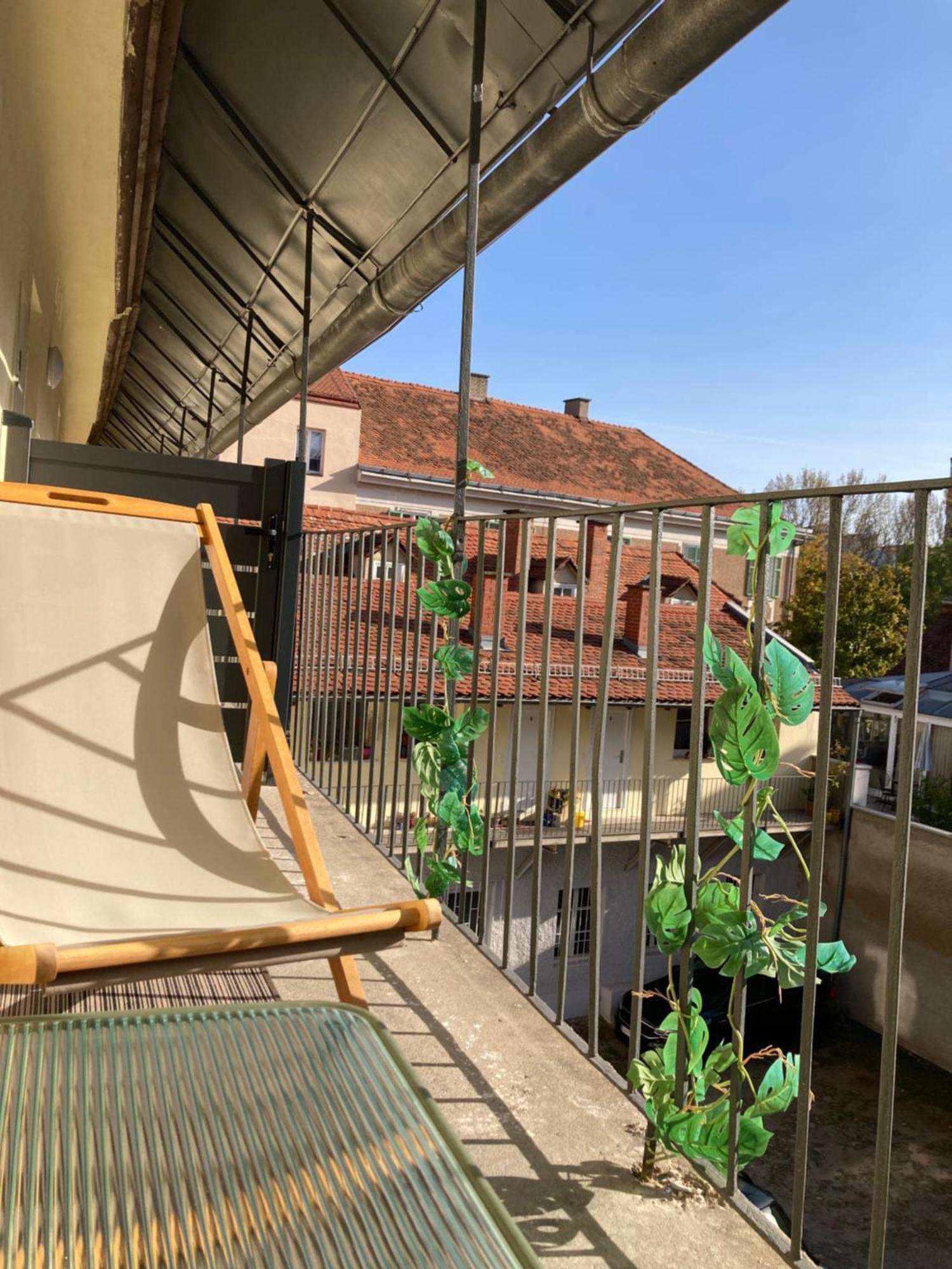 Whats-App Self-Check-In - Vibrant City Life In Graz Eksteriør bilde